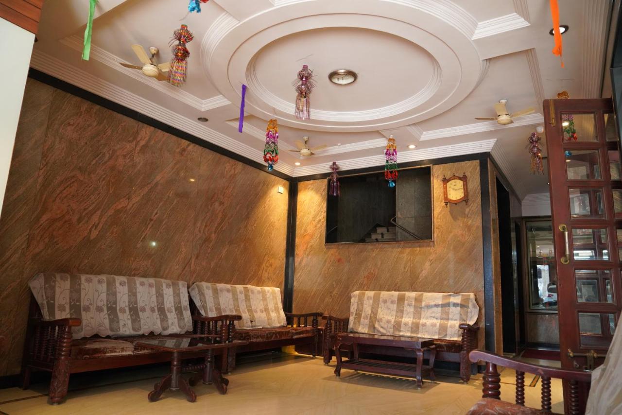 Hotel Durga Residency à Tirupati Extérieur photo